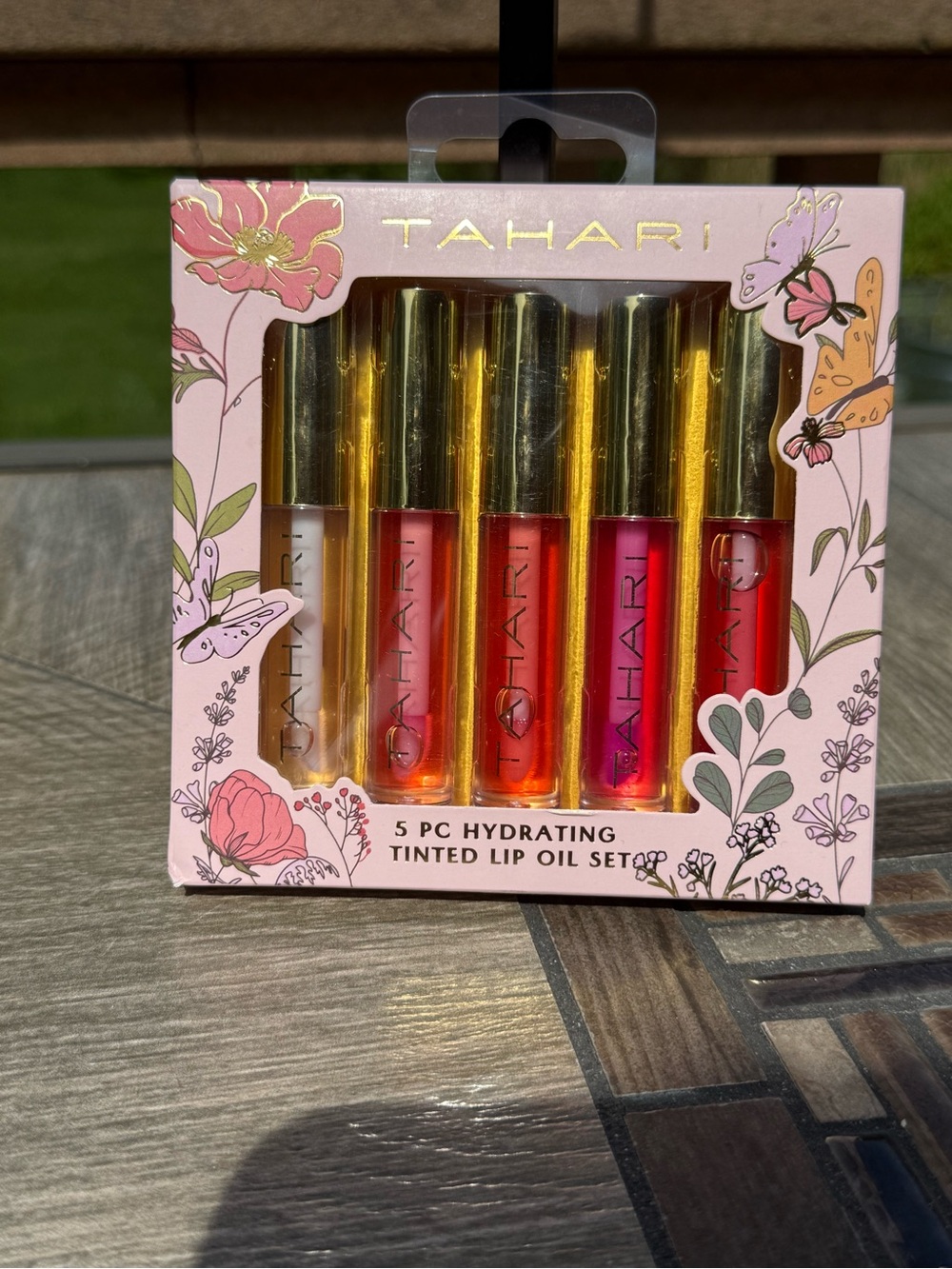 Tahari 5-Piece Hydrating Tinted Lip Oil Set - Pink/Red Shades - Picture 4 of 6